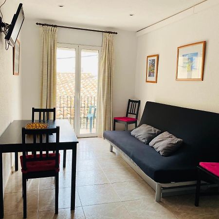 Apartamentos Mitus Canet De Mar Dış mekan fotoğraf