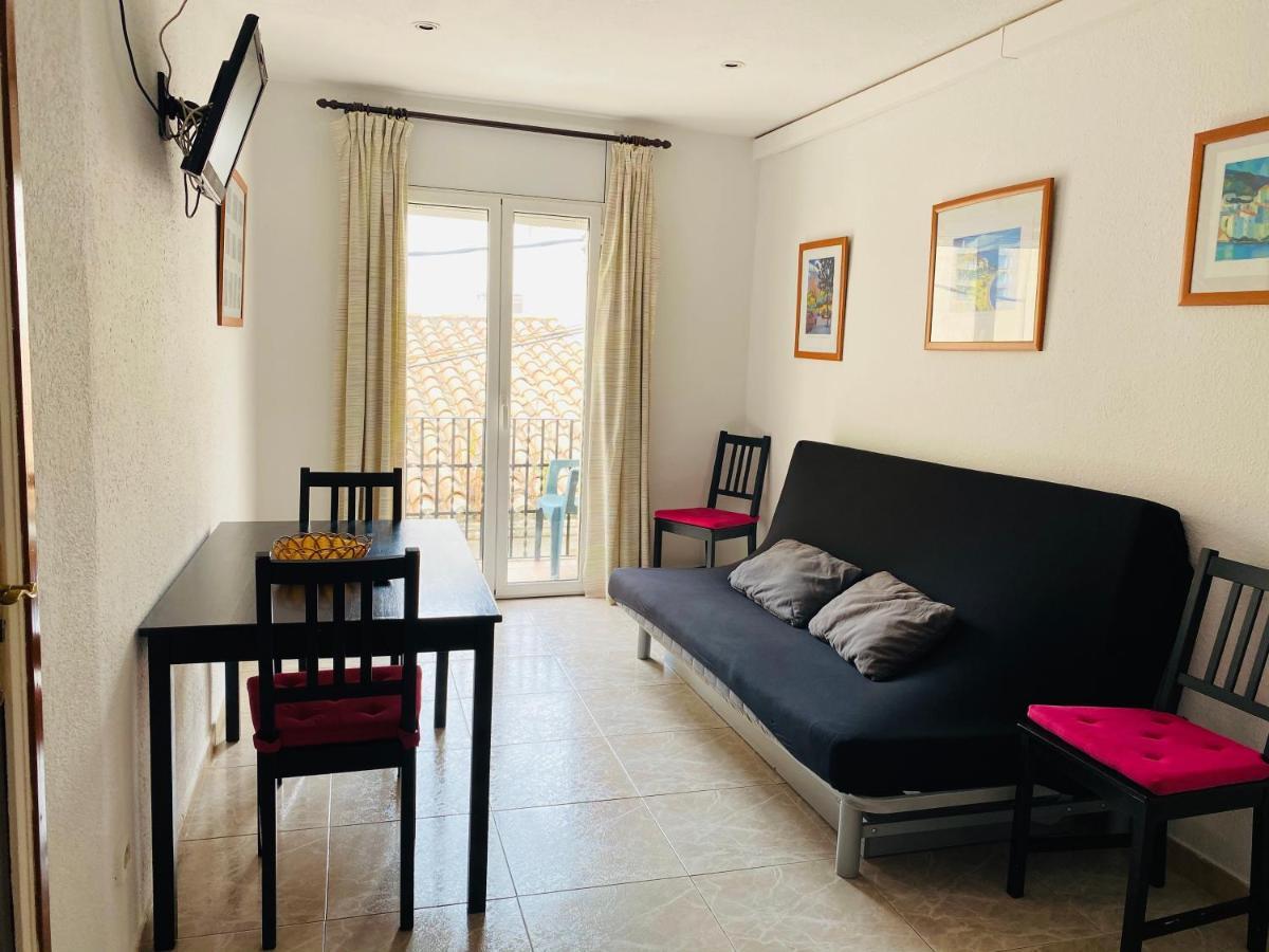 Apartamentos Mitus Canet De Mar Dış mekan fotoğraf