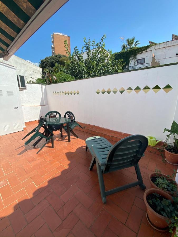 Apartamentos Mitus Canet De Mar Dış mekan fotoğraf